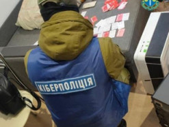 У Малині викрито хакерів, які ошукали щонайменше 500 жителів України