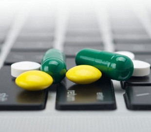 Рада разрешила в Украине продажу лекарств онлайн