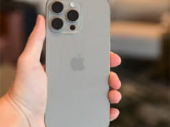 Apple показала, як тестує iPhone на водонепроникність і міцність