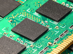 Оперативная память DRAM в 2022 году подешевеет на 15%