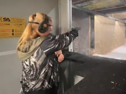 Камалія разом із доньками продемонструвала свої навички у стрільбі: "У орків тут немає шансів"