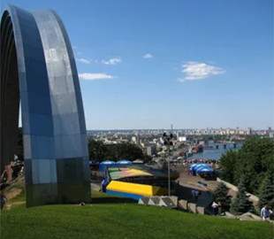 У мережі показали, як виглядали Оболонь та Поділ у Києві на панорамах у 1980-х роках. Архівні фото