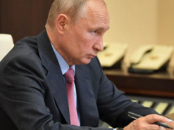 Техніки гасити немає: Путіну доповіли, що масштабна пожежа насувається на Москву