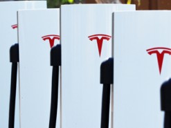 Tesla подала иск на $167 млн против бывшего сотрудника