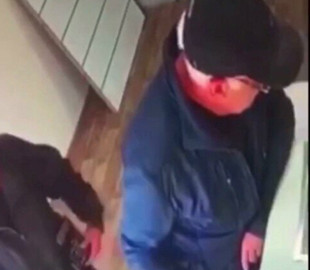 Сеть насмешили воры, которые унесли неожиданную добычу с обменника