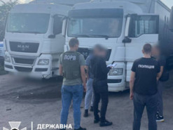 Колишній керівник логістичної компанії організував схему нелегальної переправи українців через систему «Шлях»