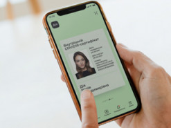 Чи законно вимагати COVID-сертифікат і чи це не є розголошенням медичної таємниці українців