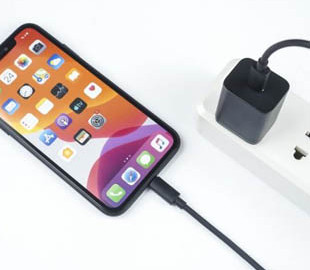 Як потрібно ставити телефон на зарядку, щоб не зіпсувати батарею