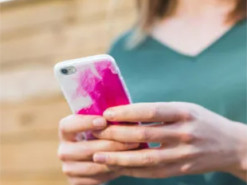 Як зберегти заряд телефону якомога довше: прості хитрощі для економії енергії