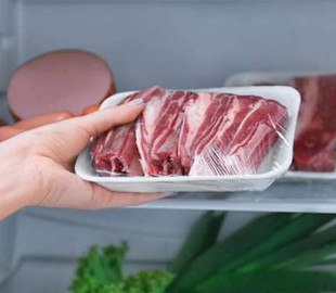 Лікар вказав на головну помилку під час зберігання м’яса