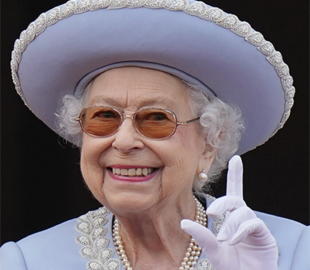 У російському МЗС заявили, що Єлизавета ІІ «боролася з Бандерою та Шухевичем»