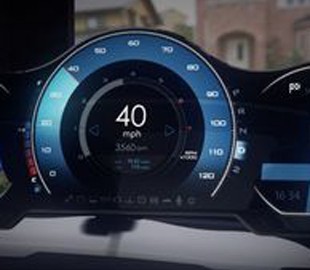 Дисплеи в автомобилях и компьютерах становятся больше