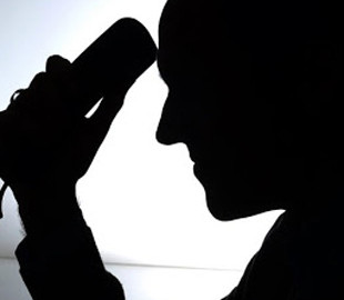 Телефонный мошенник обманул женщину на 450 тысяч гривен