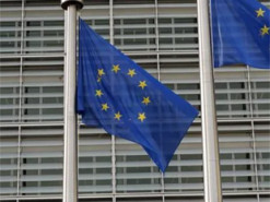 ЄС оштрафував Apple і Meta на майже $800 млн