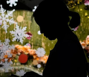 Китай забороняє інтимні фото в приватних чатах: за порушення загрожує ув'язнення