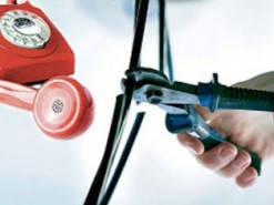 В оккупированном РФ Симферополе перестал работать номер скорой помощи - украли телефонный кабель