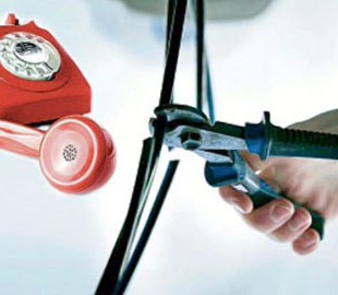 В оккупированном РФ Симферополе перестал работать номер скорой помощи - украли телефонный кабель