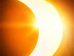 Часткове затемнення Сонця та метеоритні дощі: що спостерігати на небі у жовтні 2022 року