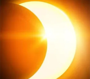 Часткове затемнення Сонця та метеоритні дощі: що спостерігати на небі у жовтні 2022 року