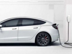 Самые дешевые Tesla Model 3 в Европе продают недалеко от Украины