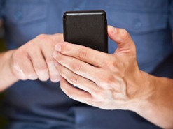 Мужчина креативно отомстил телефонному мошеннику