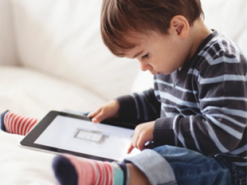 Ученые показали, как выглядит мозг ребенка во время чтения книг и игр на планшете