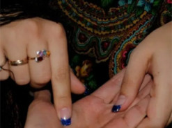 Выманивала деньги: в Днепре задержали гадалку-аферистку