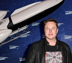 Илон Маск заявил, что SpaceX сможет высадить людей на Марс менее чем через 10 лет