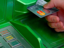 В ПриватБанке сообщили о технологическом сбое – повторно списывают деньги с карточек клиентов