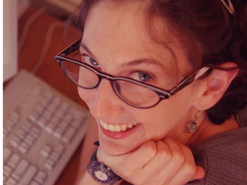 Американка створила сайт з фейками про вакцини, який випередив офіційні ресурси за переглядами