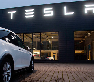 Tesla тратит на разработки в три раза больше других компаний