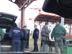 Екс-митник намагався завезти в Україну iPhone на 100 тис. євро