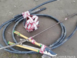 Вандалы оставили стратегический объект без связи