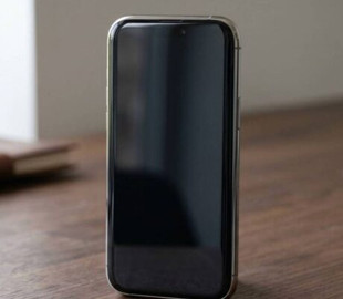 Samsung створює унікальний дисплей для ювілейного iPhone