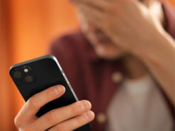 Українців закликали очистити смартфони від небезпечних даних: що потрібно видалити насамперед