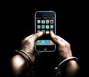 В Киеве мужчина украл телефон у посетителя ломбарда