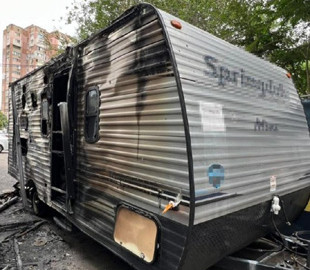 В Одесі 63-річний чоловік підпалив трейлер із гуманітарною допомогою для переселенців