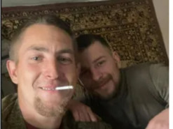 Оккупант украл у украинки смартфон и случайно "поделился" с ней своими фото и документом. Фото