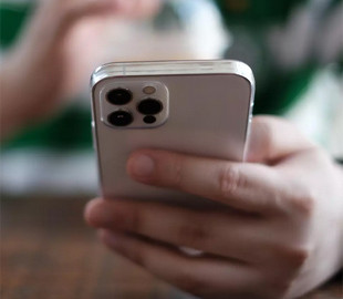 Всё больше владельцев iPhone стали разрешать слежку за собой через смартфон