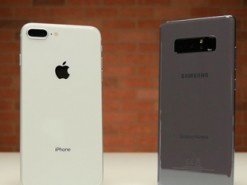 Владельцы Samsung Galaxy и iPhone: кто счастливее?