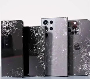 iPhone 15 Pro Max розбився після першого падіння на асфальт у новому дроптесті
