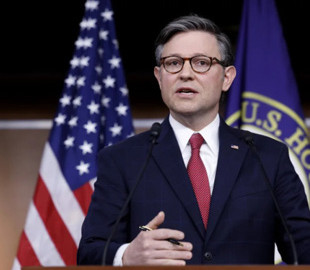 США наполягатимуть, щоб усі країни НАТО виділяли 2% ВВП на оборону - спікер Джонсон