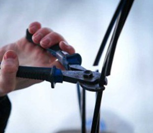 В Запорожье патрульные устроили засаду кабельному вору