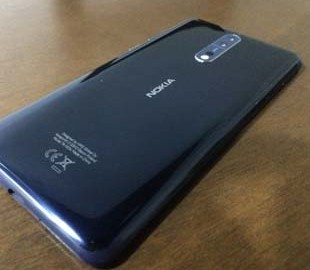 Для смартфона Nokia 8 выходит патч безопасности за сентябрь