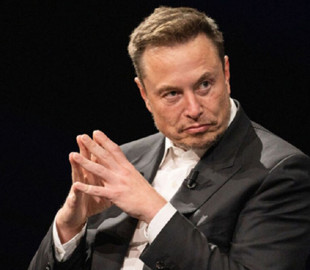 Маск пообіцяв не відключати Україні Starlink навіть за незгоди з політикою Києва