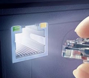 Минцифры планирует за год подключить к интернету 10 тысяч школ и больниц