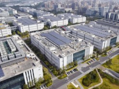 Huawei предложила поставщикам перенести производство в Китай из-за возможных санкций США