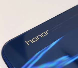Сервисы Google вернутся в смартфоны Honor