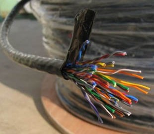 Новокаховскому вору придется возместить "Укртелекому" 175 тысяч гривен за кабель