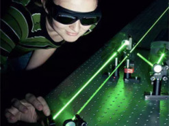 Лазеры ускорили скорость интернета до 800 Гбит/сек